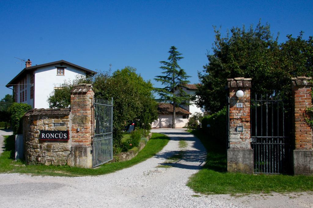 Casa Griunit Villa Capriva del Friuli Eksteriør billede